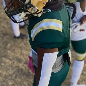 Meet your Posher, Jamari